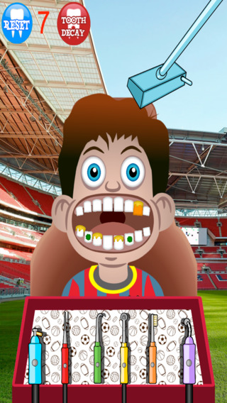 Crazy Soccer Dentist FREE - Fix Decay Tooth for The Best Football Team Players