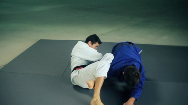 Brazilian Jiu-Jitsu: Closed Guard Attacks